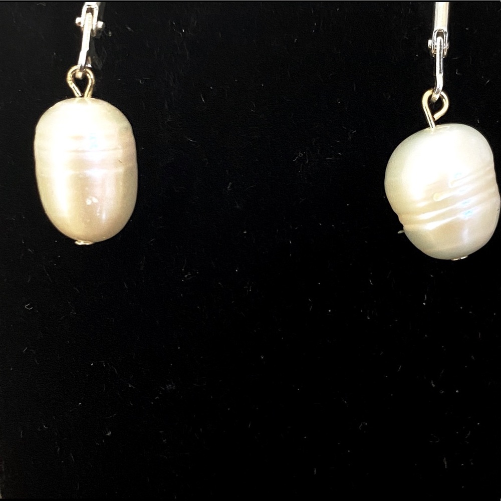 Handcrafted Fresh water Pearl earrings